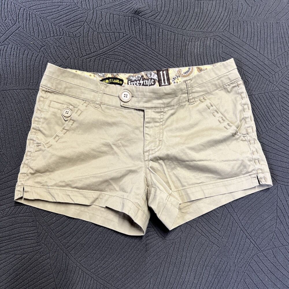 Y2K Freestyle “wear it loud” low rise tan shorts size 11 - 30 W